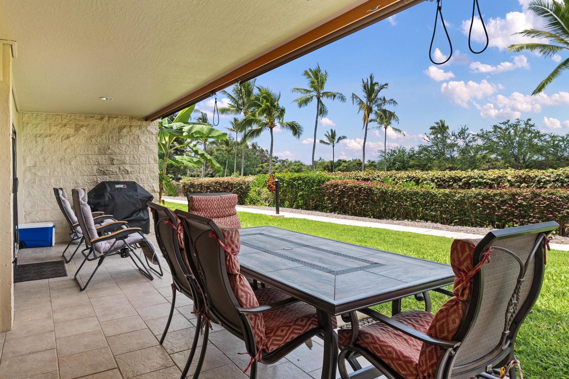 Enjoy your favorite meals on the lanai