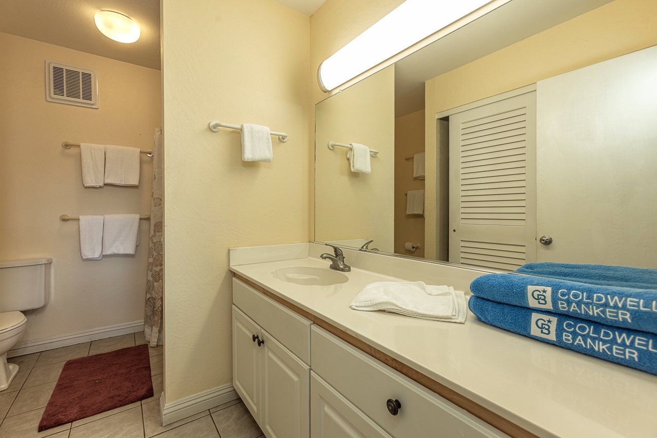 Spacious upstairs bathroom perfect after beach days
