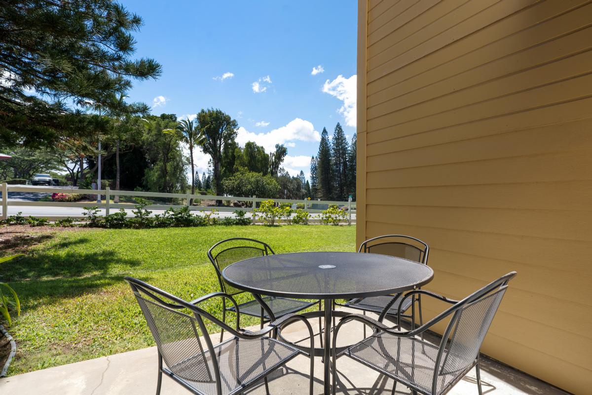 Enjoy your meals on the lanai