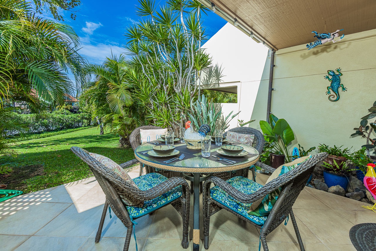 Dine alfresco on your covered lanai surrounded by lush tropical gardens.