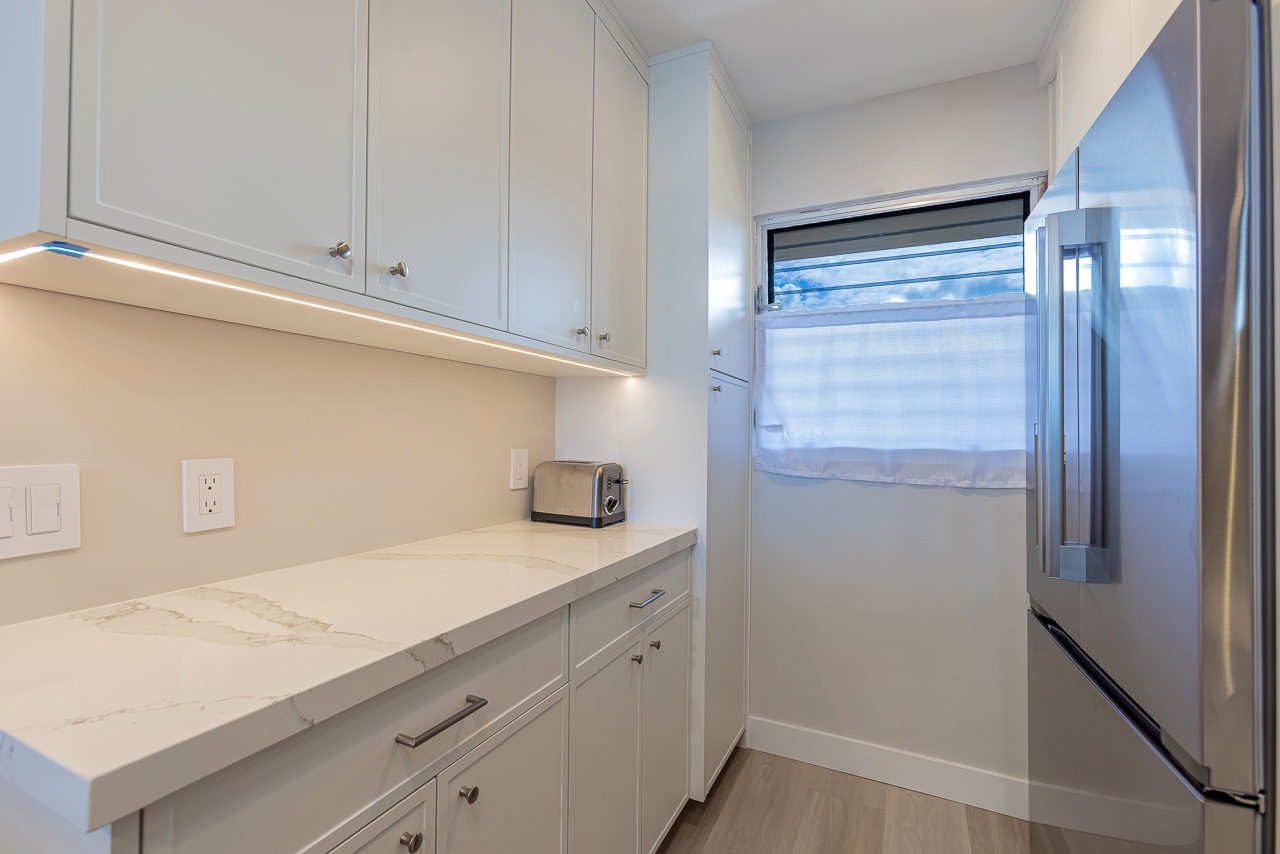 Fully equipped kitchen with everything you need