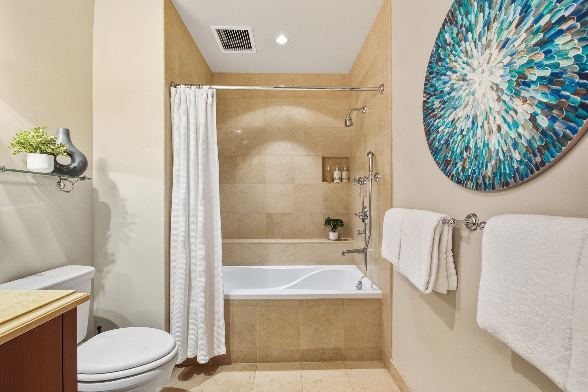 Modern finishes and vacation-ready convenience