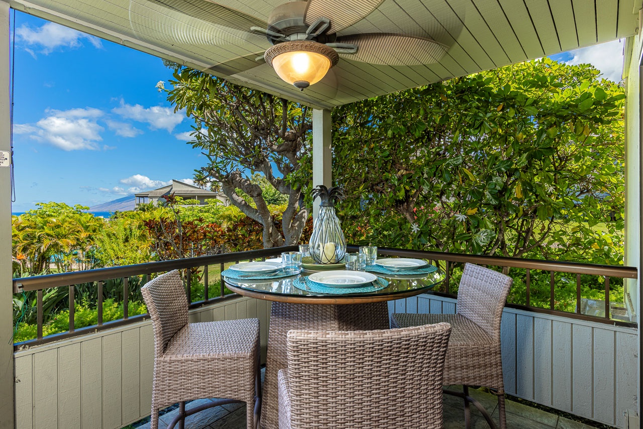 Dining for four on the lanai
