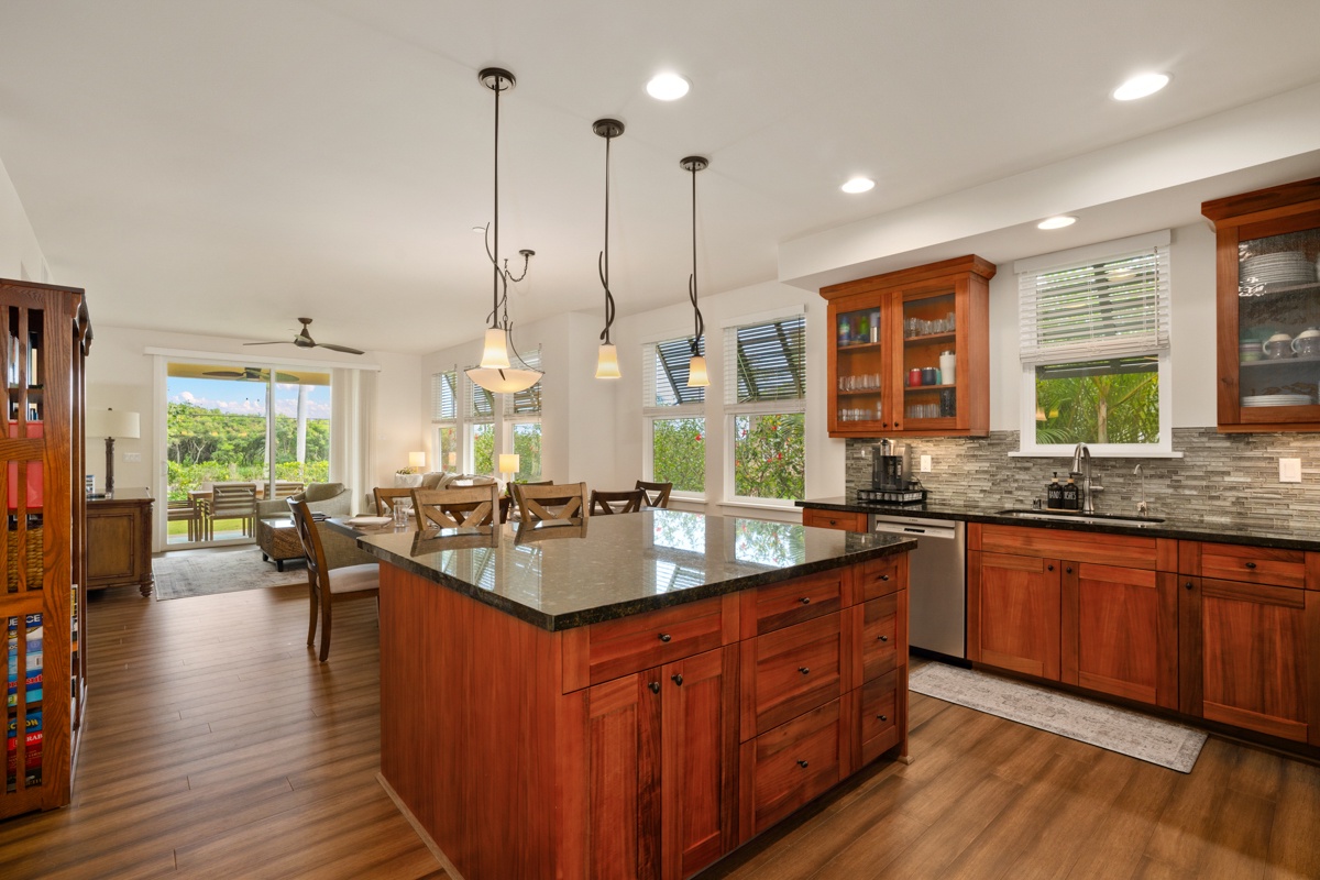 This spacious kitchen has everything you need to whip up a full meal or a quick bite.