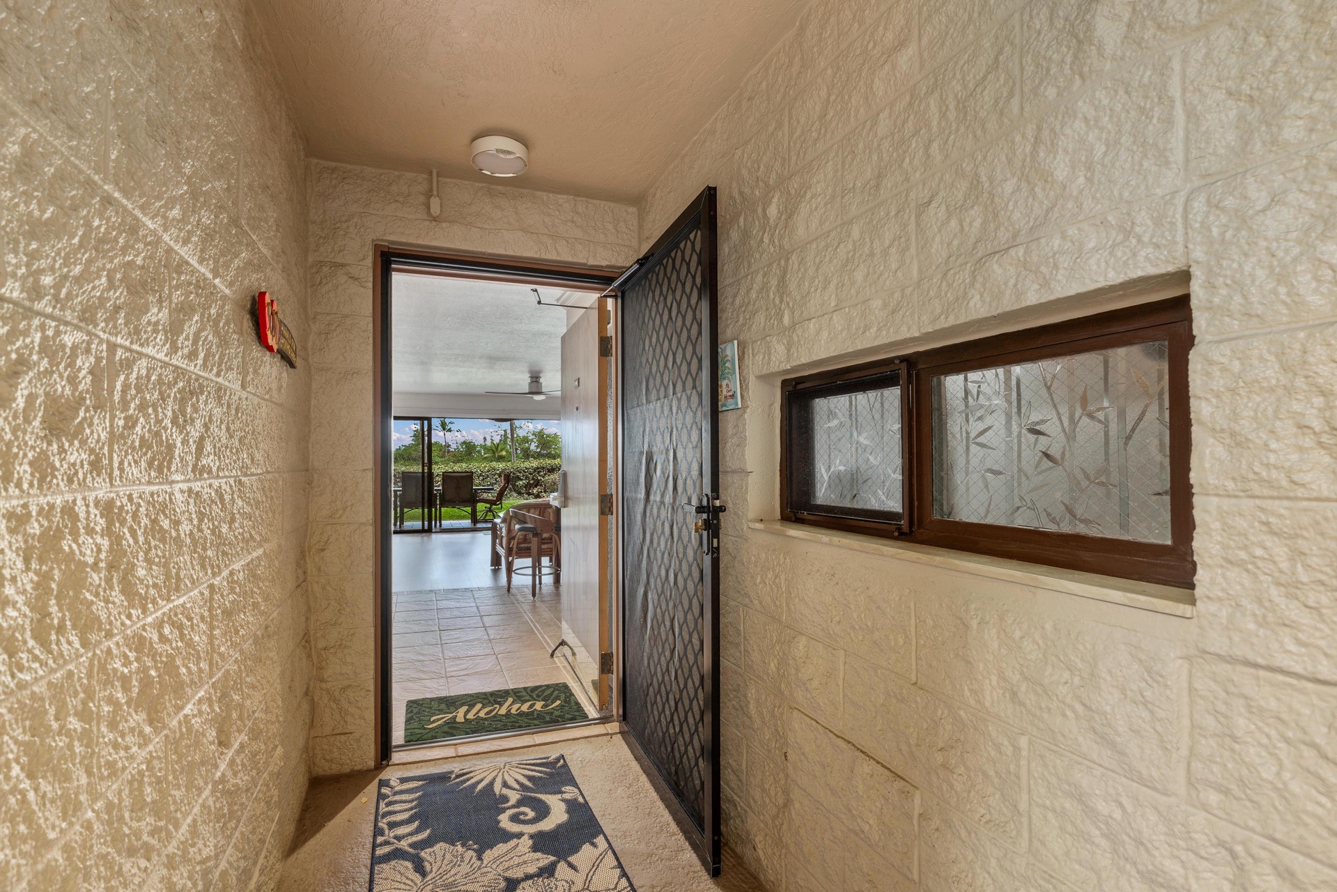 Entry of Keauhou Punahele E102