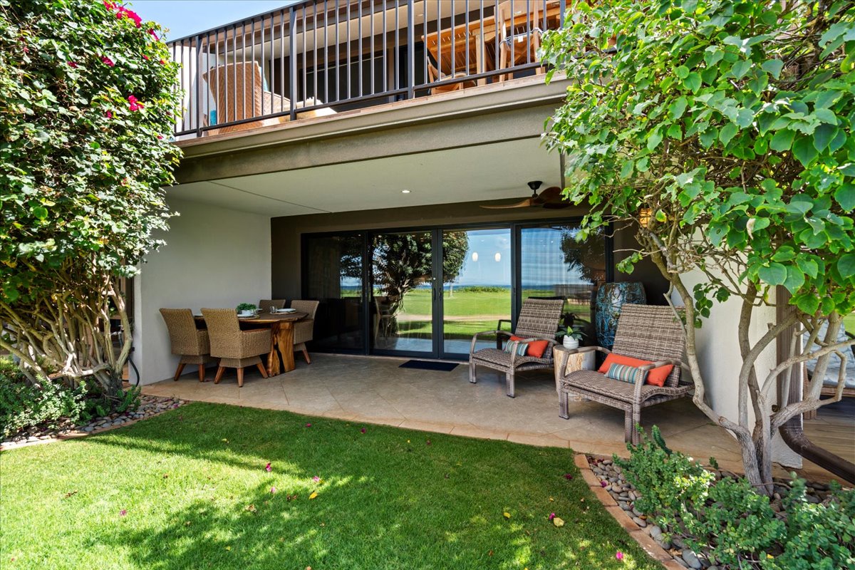 Spacious covered lanai with direct ocean views
