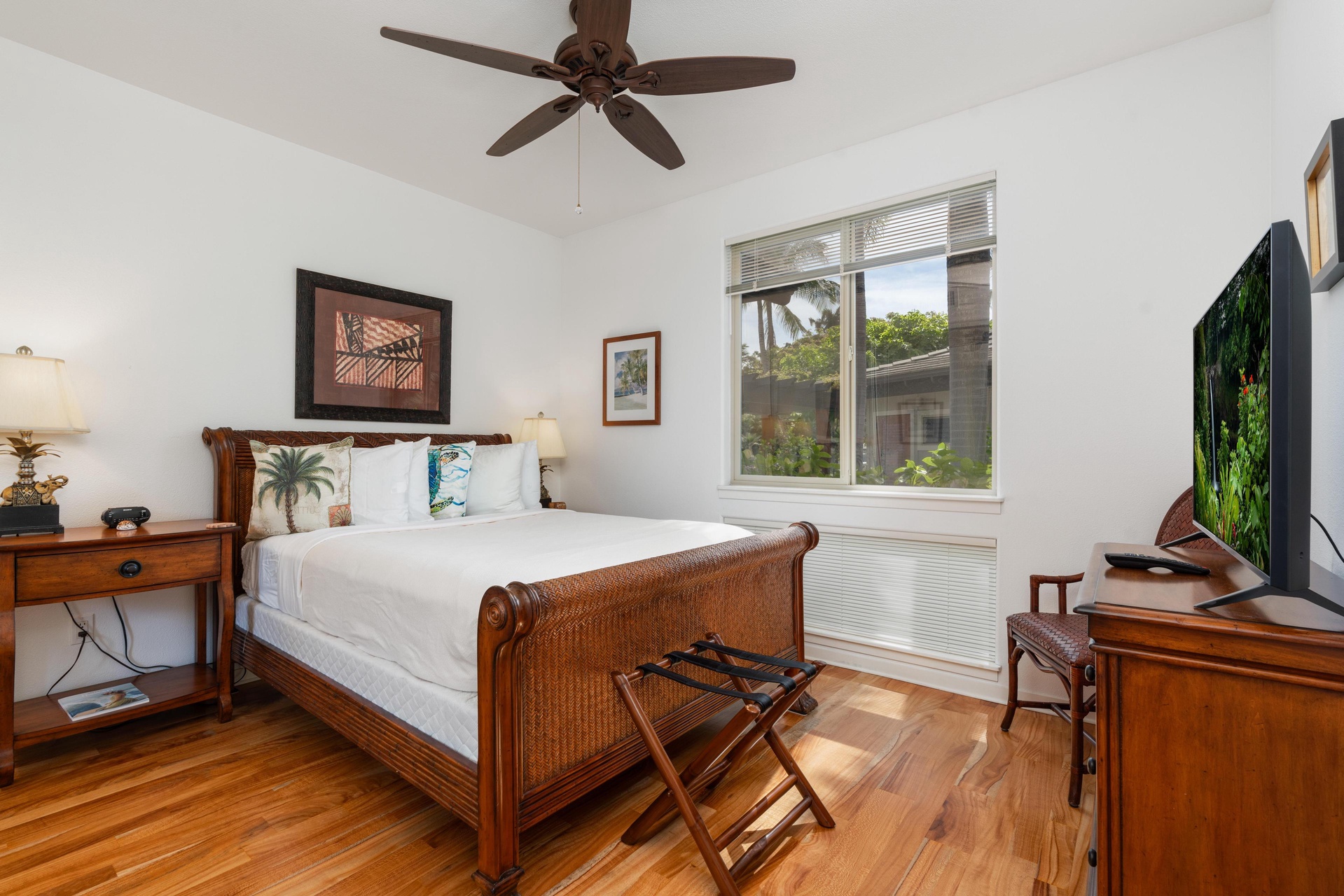 Queen bed in guest bedroom on ground floor