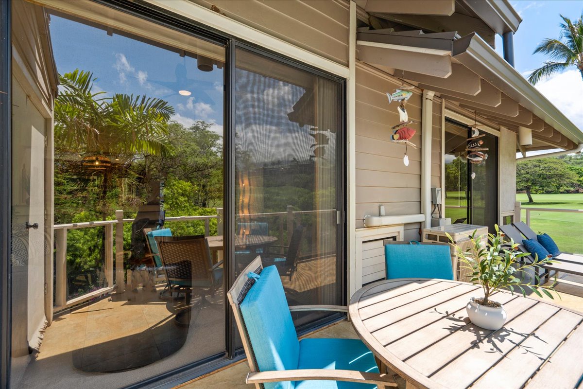 Your private lanai opens to lush golf course views—relax in the shade with morning coffee or evening cocktails, soaking in the tropical breeze and vibrant greenery.