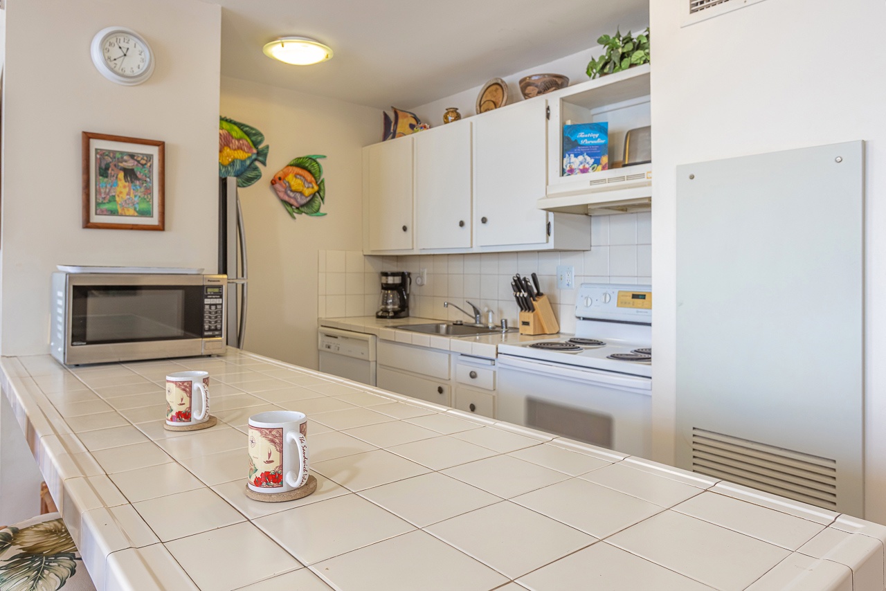 Clean and classic kitchen with island touches