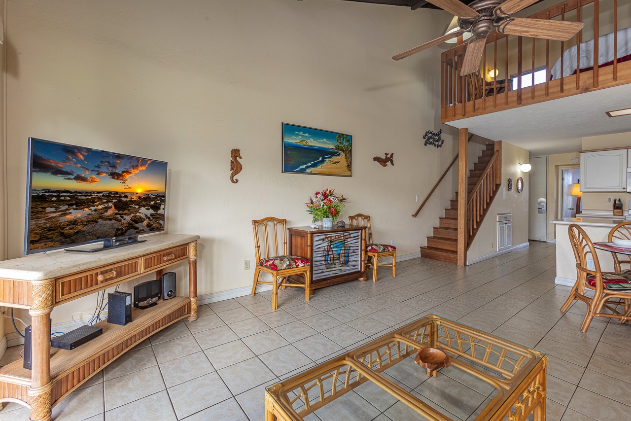 Relaxed island style living room at Hale Kamaole