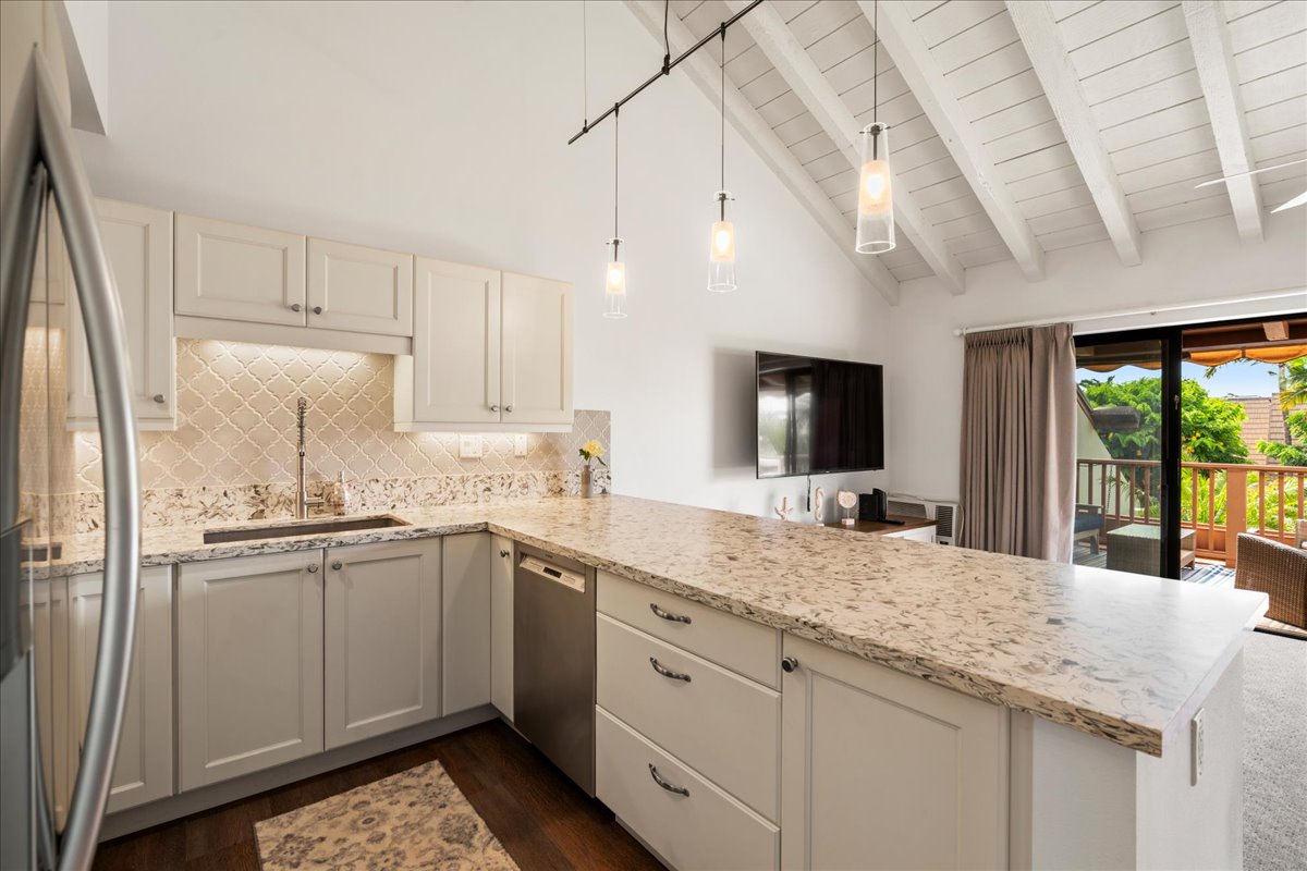 Spacious kitchen for preparing meals