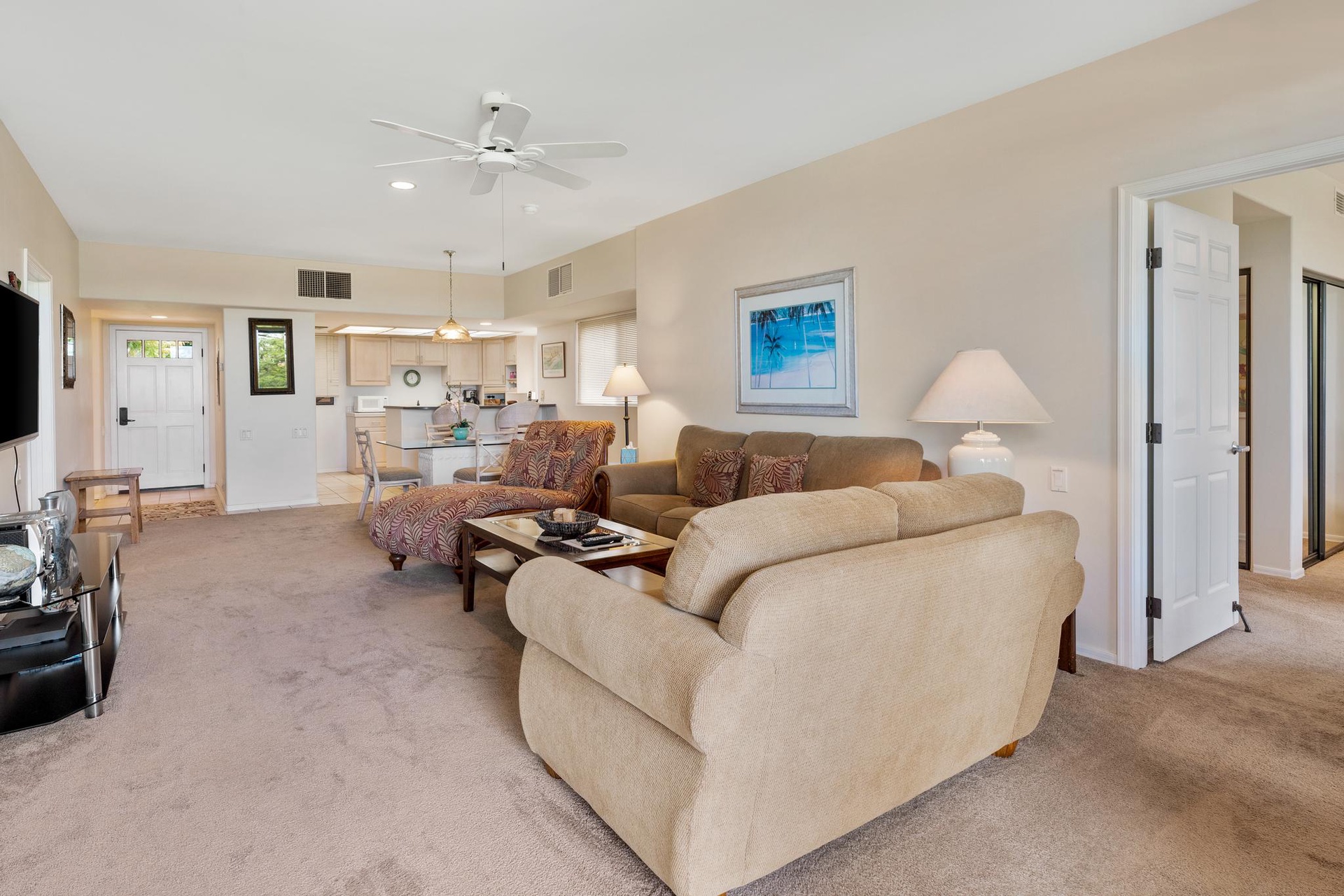 Spacious layout perfect for gathering after beach and golf days