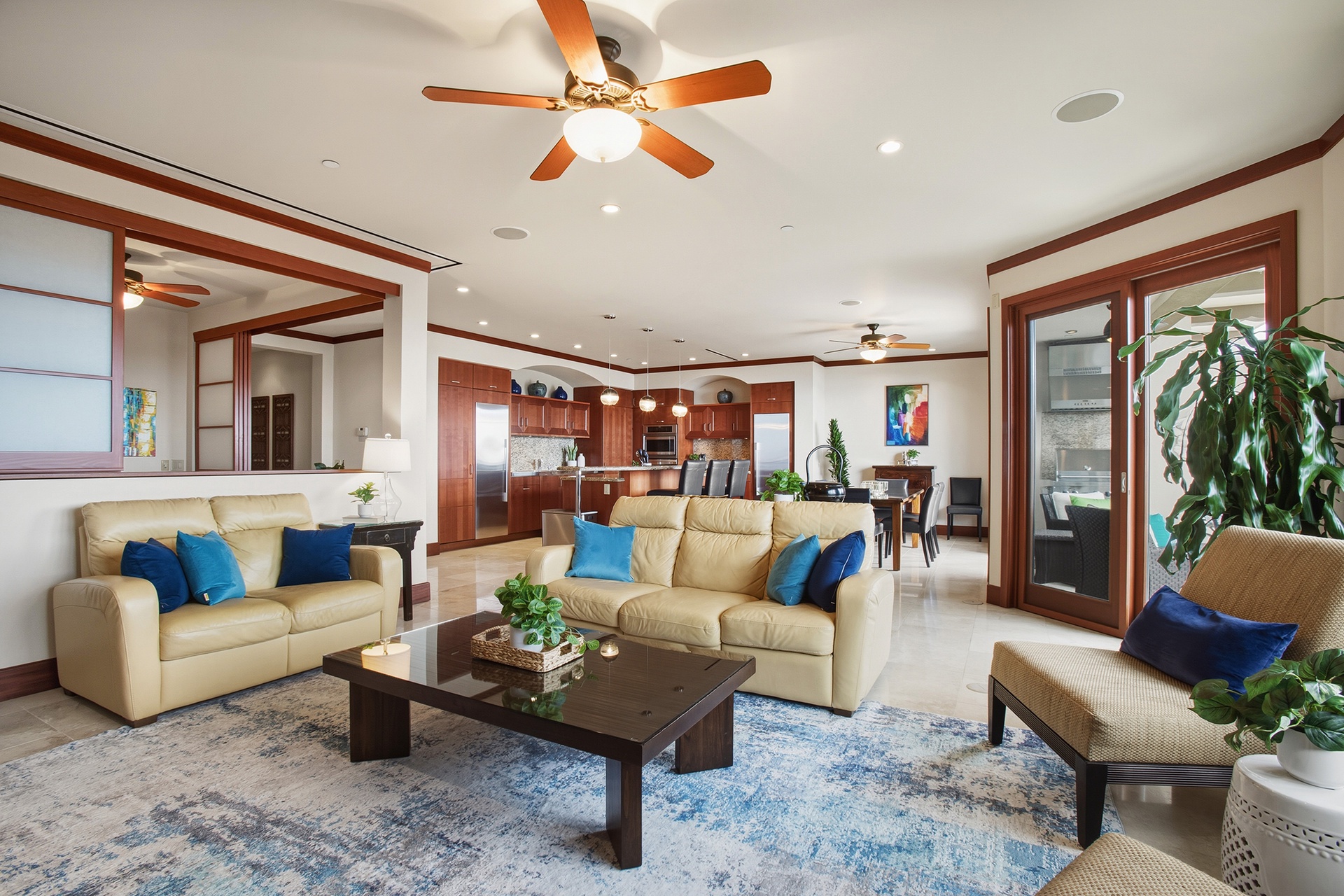 Relax in a luxurious penthouse with island elegance