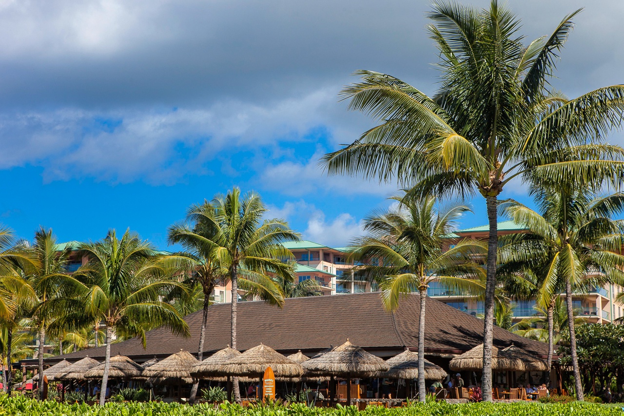 Duke's Beach House offers open-air dining with panoramic views of the Pacific Ocean.