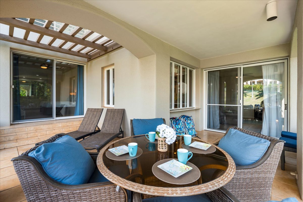 Large lanai with room to dine relax and enjoy the island air