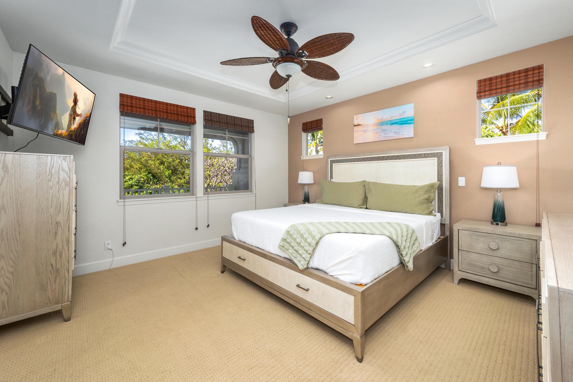 Enjpy relaxing on the king bed