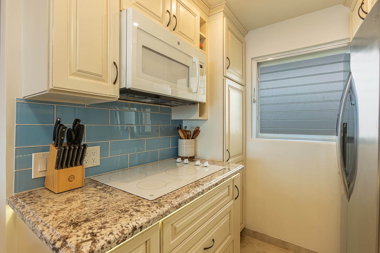 From breakfast to sunset dinners, this kitchen has you covered