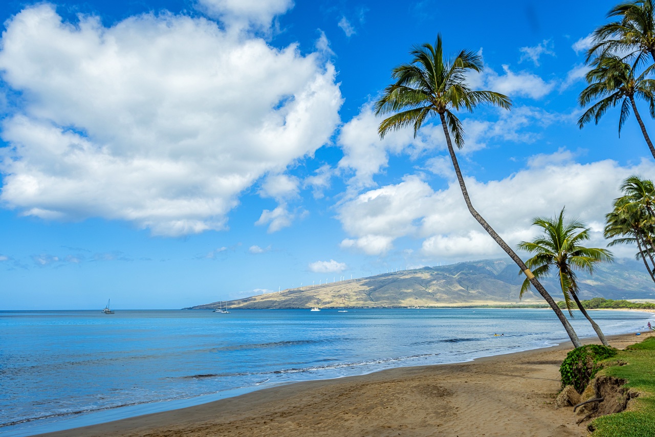 Panoramic views of Maalaea Bay and endless shoreline