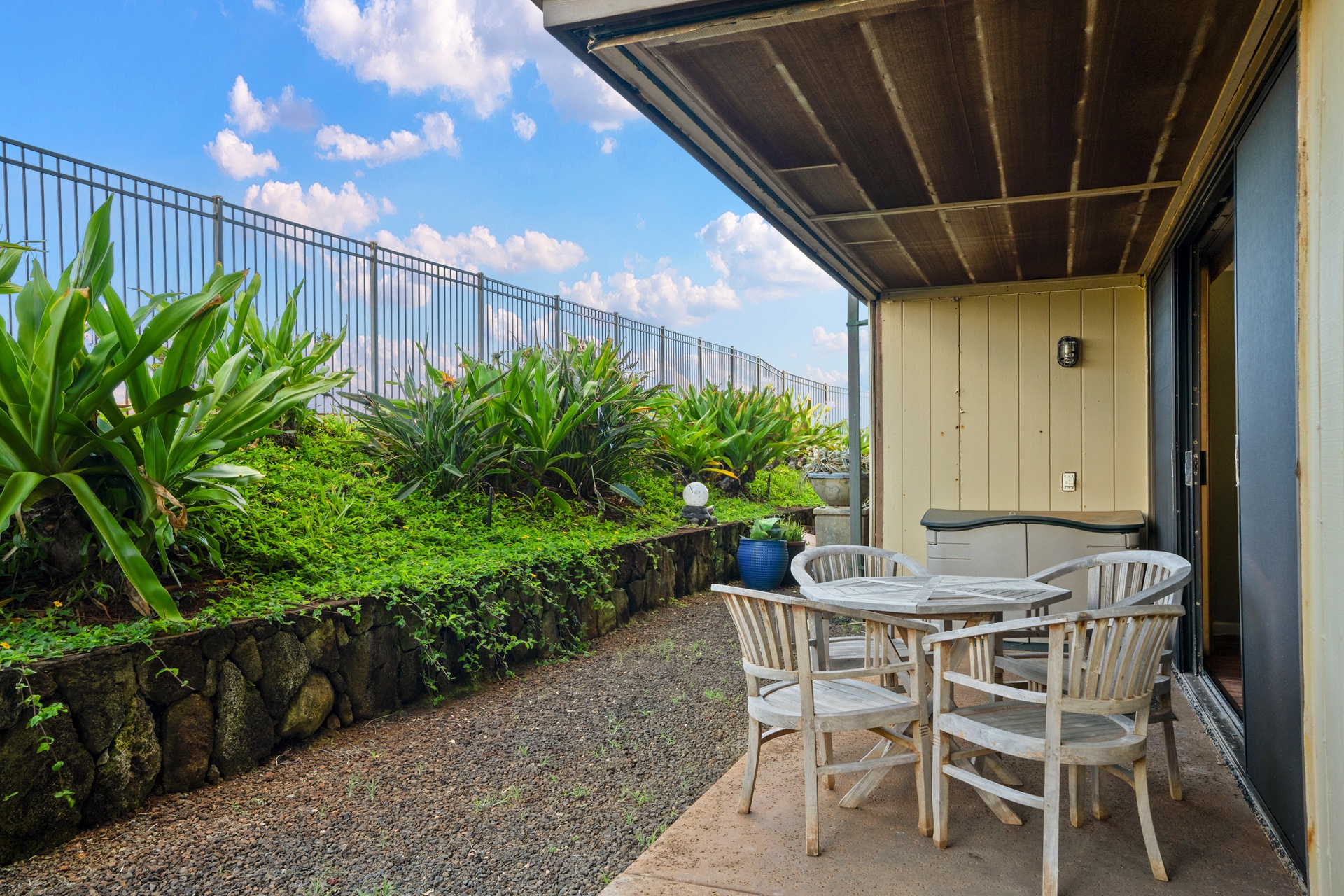 Full Sized Lanai