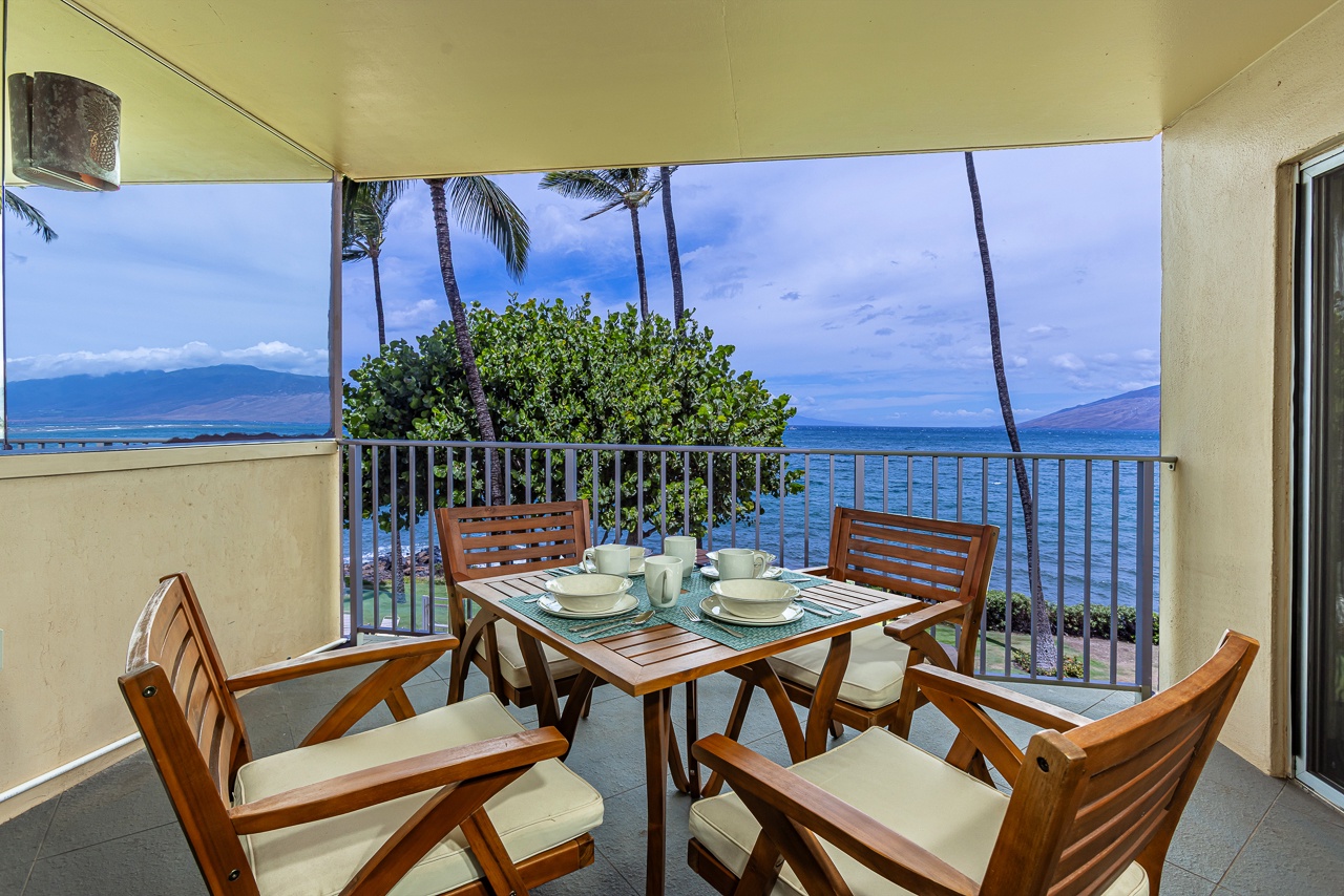 Expansive ocean view from the private lanai