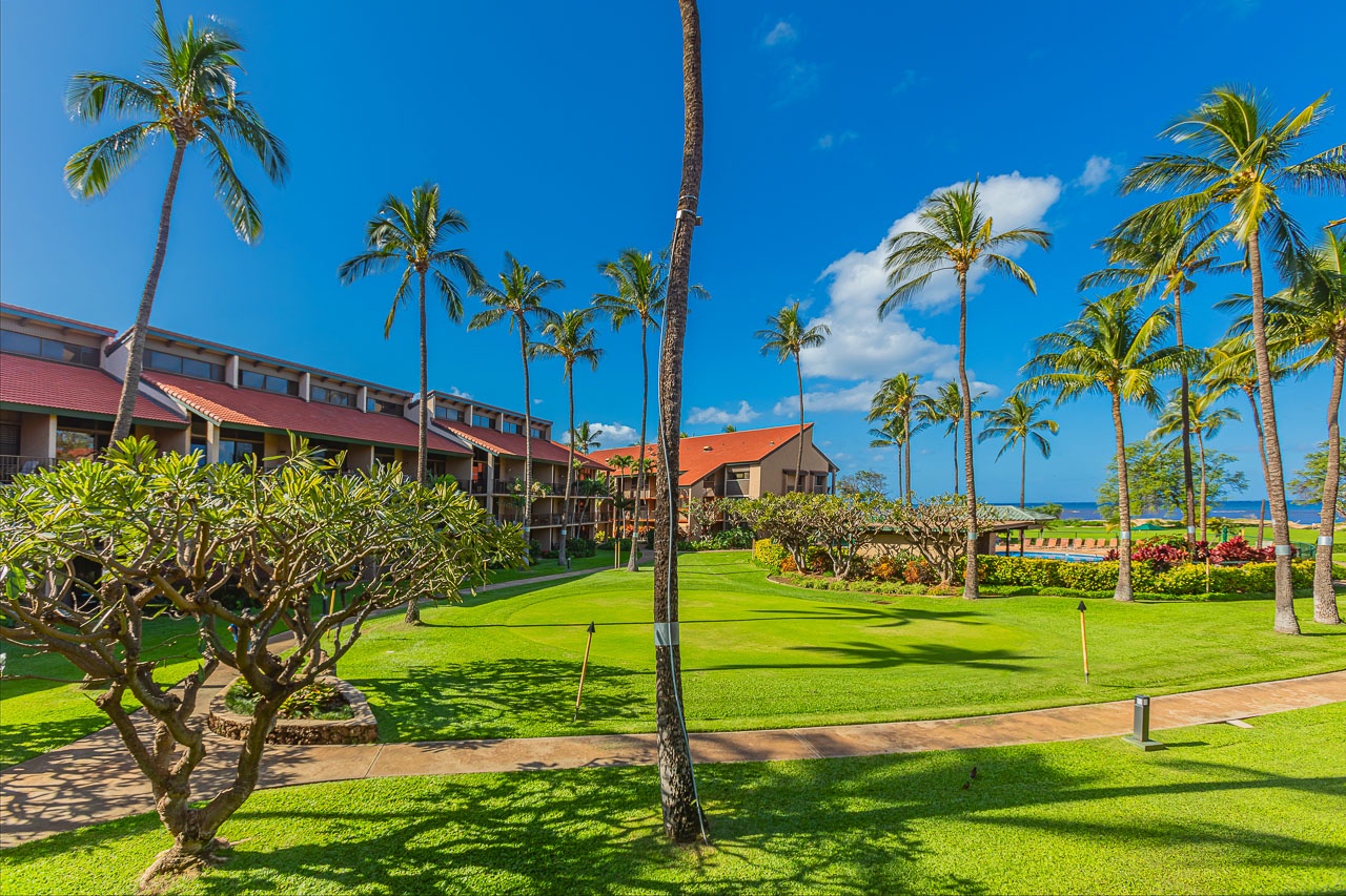 Luana Kai is an oceanfront site w/well manicured tropical garden