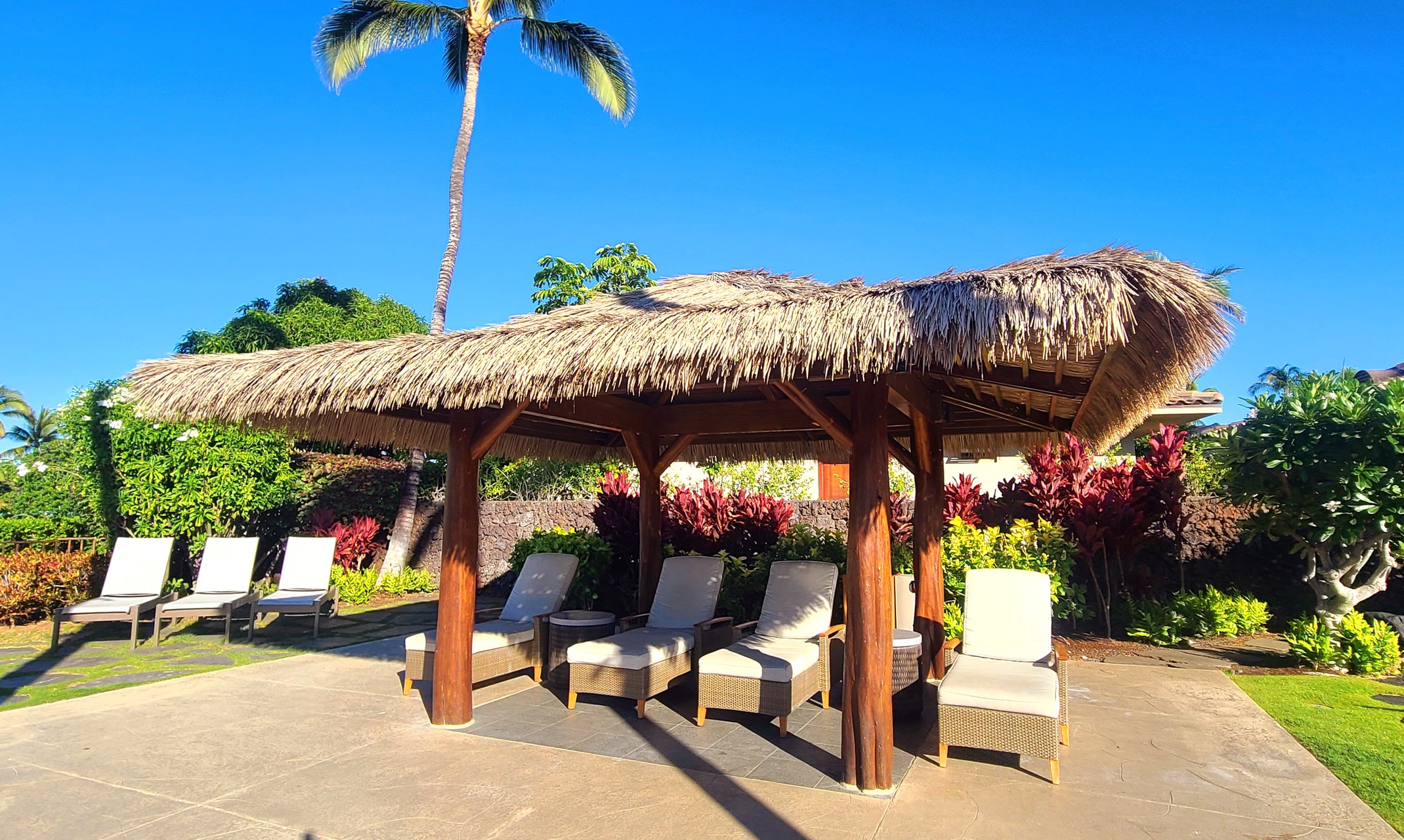 Lounge in comfort as the tropical breeze surrounds you