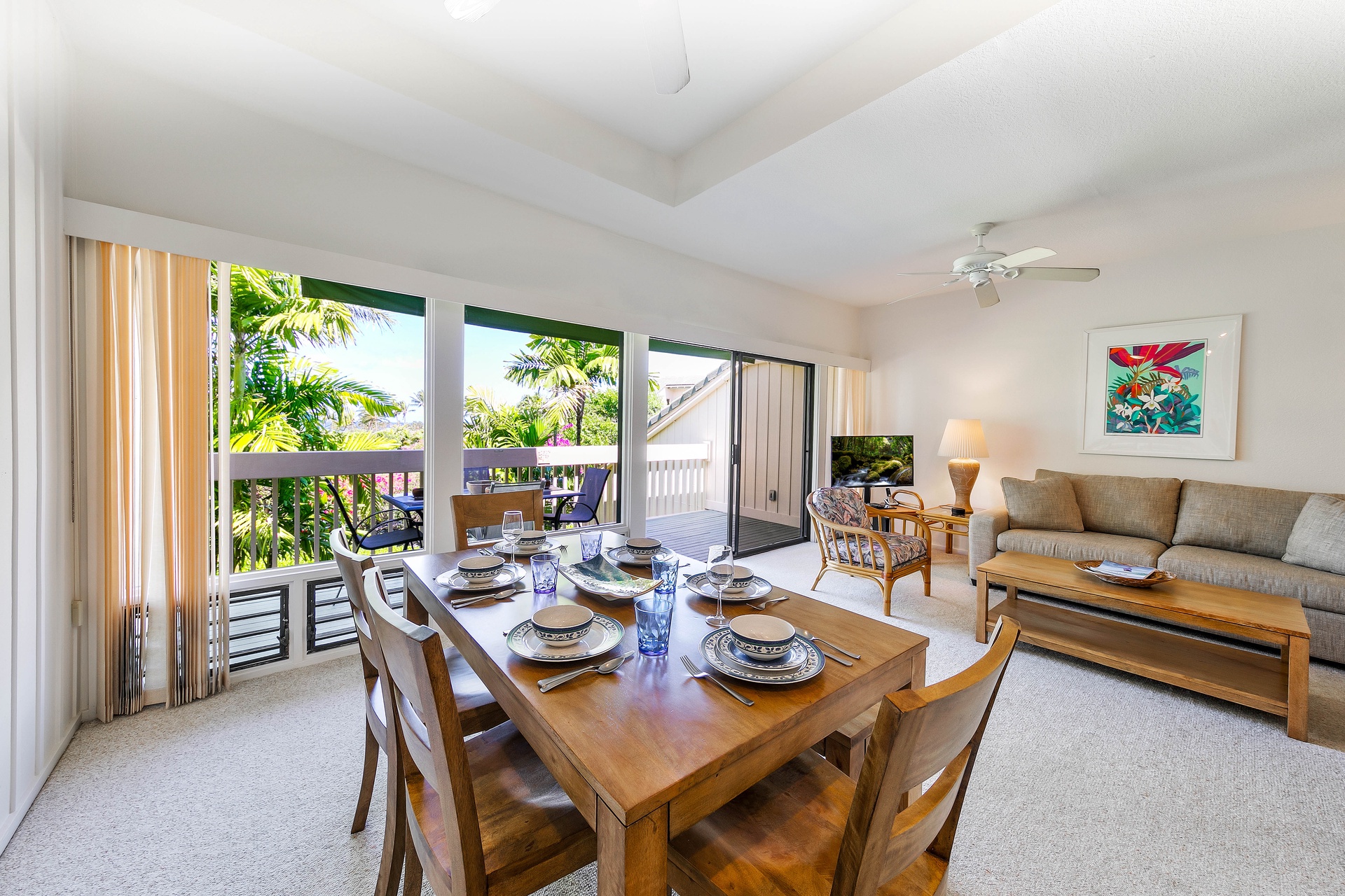 Gather for meals with palms and sky as your backdrop