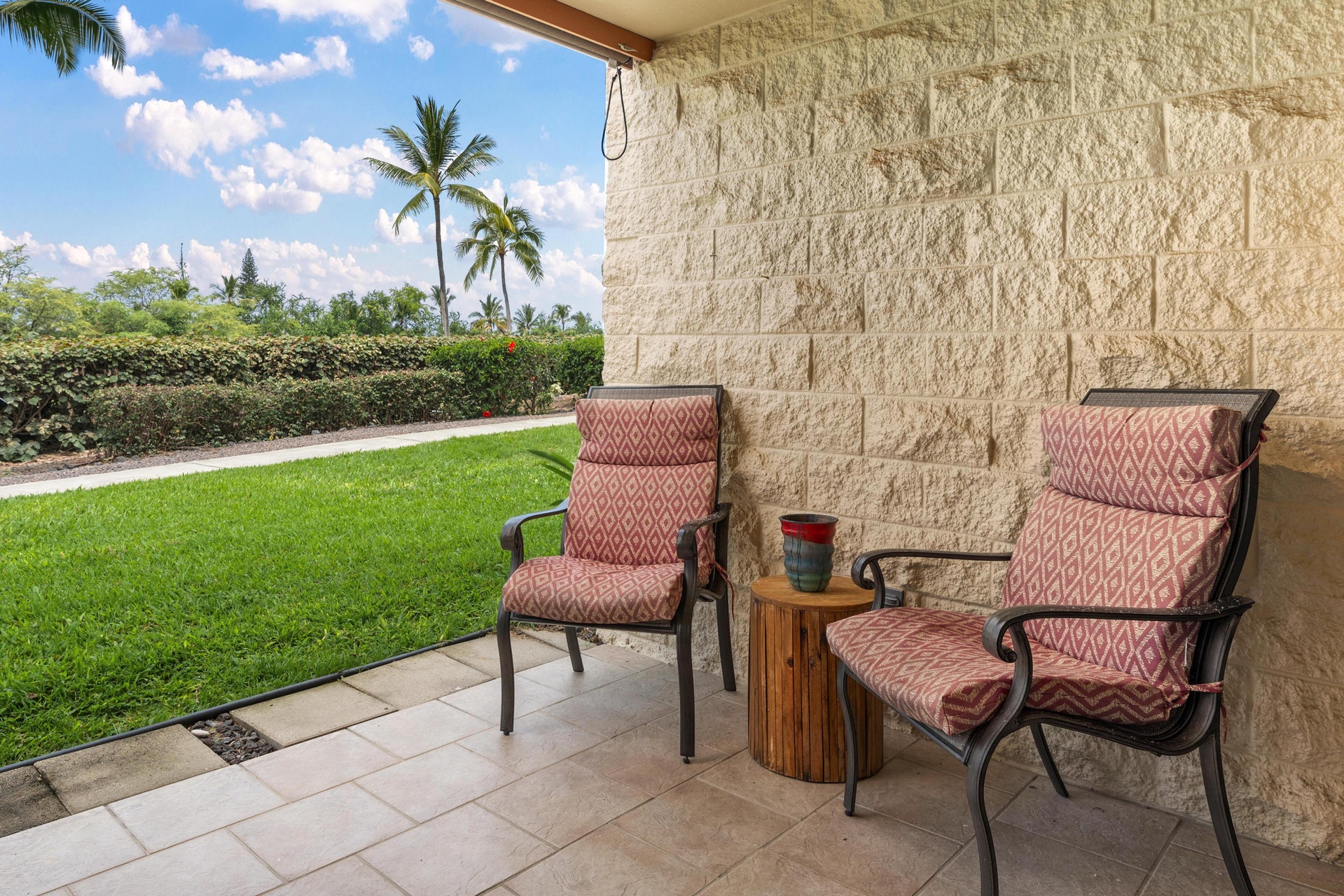 Plenty of seating to relax on the lanai