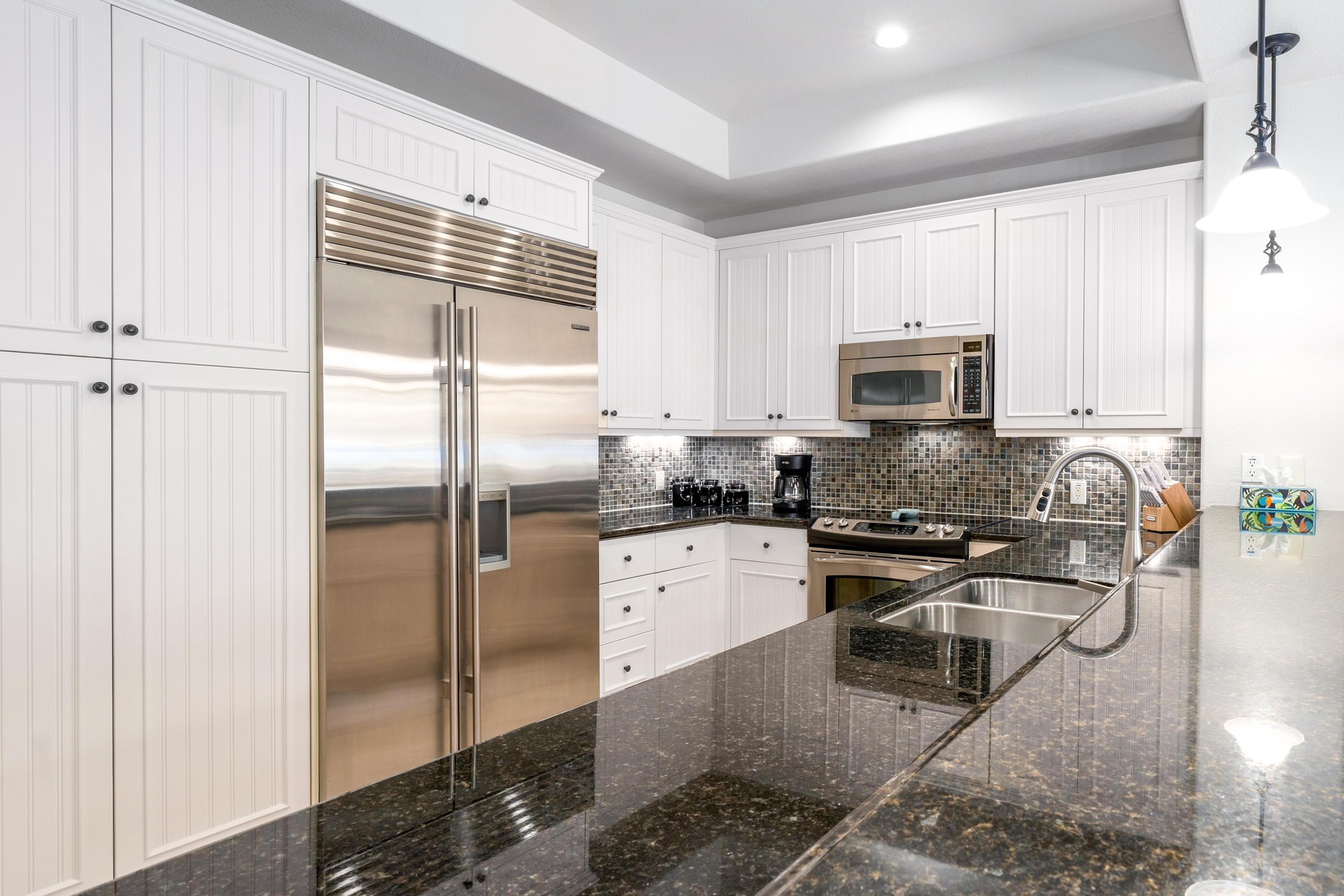 Ample counter space to cook your favorite meals