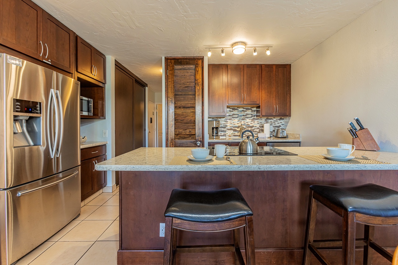 Fresh, functional kitchen for relaxed vacation cooking