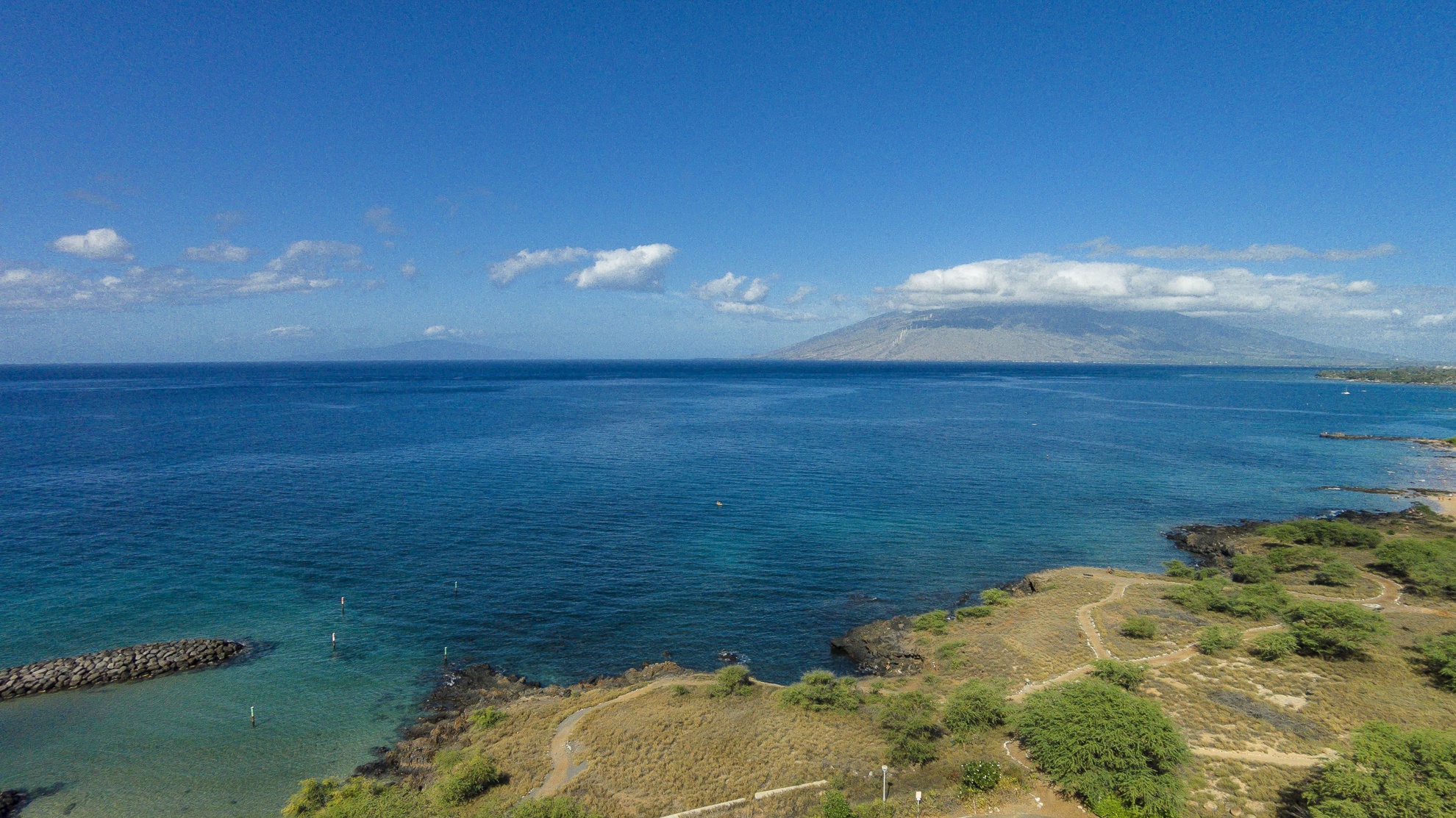 Come and fall in love with Maui's mountain views~ blue ocean and