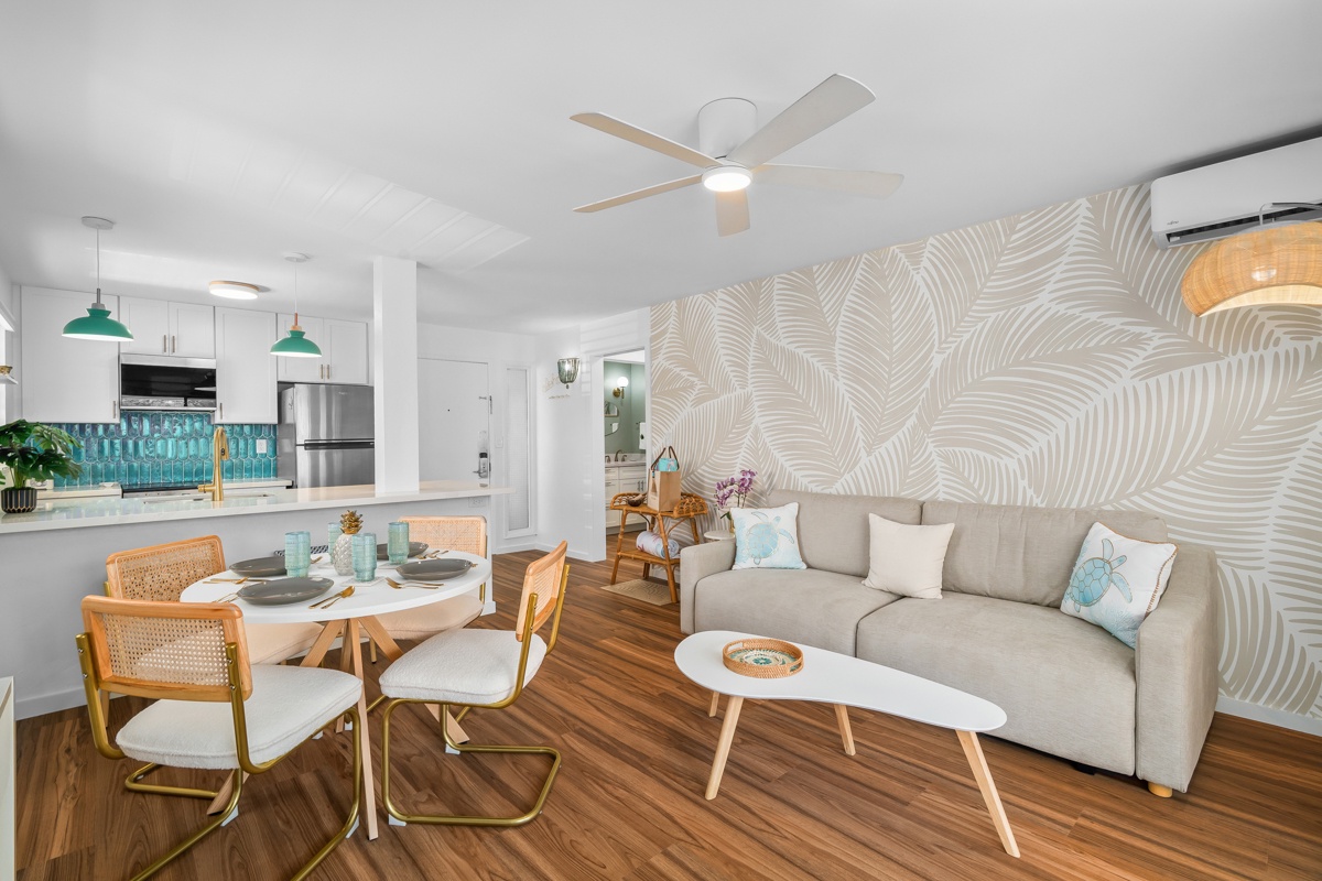 Coastal-chic living space with sofa sleeper