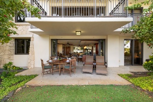 The lanai pocket doors open up to seamless indoor outdoor living