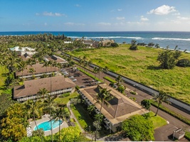 Nestled in the heart of the Coconut Coast, Nani Hale offers quick access to golden beaches and glistening blue waters just beyond the palm-lined resort grounds.