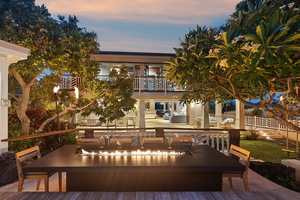 Outdoor Dining Fire Table is amazing for meals.