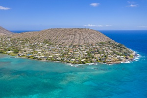 Take in the exclusive Portlock neighborhood, celebrated for its luxury estates and coastal scenery.