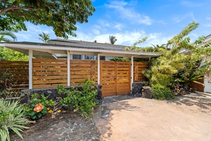 Steps from the driveway to the front entry
