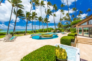 Oceanfront pool lanai