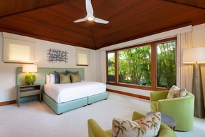 The fourth bedroom (Ohana) includes two twin beds (twin-to-king conversion upon request as shown above)