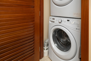 In-unit washer/dryer