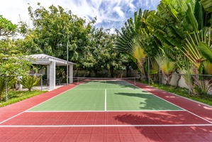 Challenge your guests to a game on the estate’s private pickleball court—tucked among tropical foliage for shaded play.