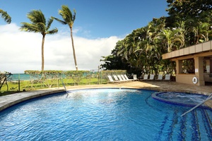 Ocean side Pool & Spa with Amazing views