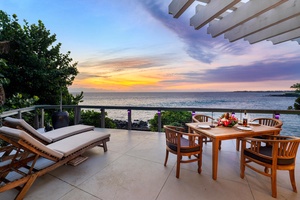 Unwind on the lanai—dine, lounge, or stargaze with the Pacific as your backdrop.