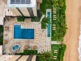 Aerial view of Mahana Resort 1118's oceanfront pool.