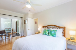 Guest Bedroom with Queen Bed and direct Lanai Access