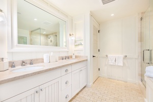 Fresh and functional with plenty of counter space and elegant simplicity.