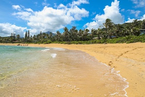 Tunnels beach