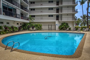 Large common area with pool & BBQs