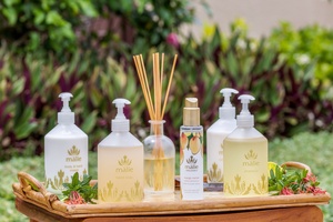 Upscale Malie Organics bath products add to the overall opulence.