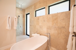 Soaking tub for outmost relaxation